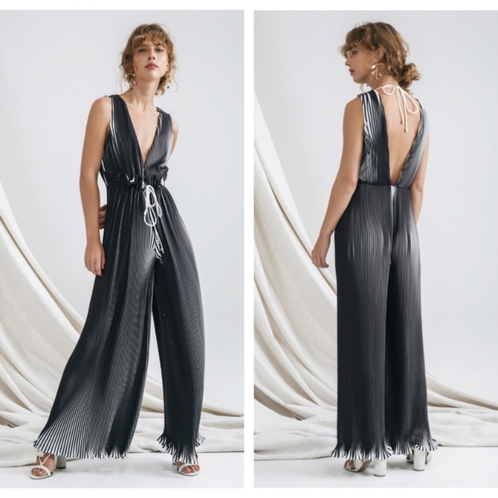 🆕NWT Anthropologie black & white pleated jumpsuit